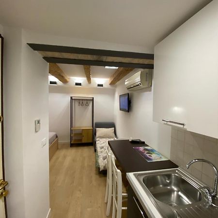 Oasi Central - Appartamento In Pieno Centro Триест Екстериор снимка